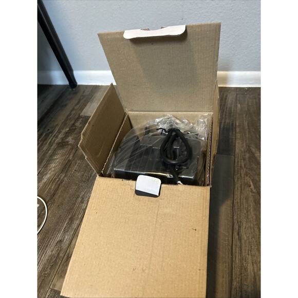 Lithonia Lighting LED FLOODLIGHT Projector / Projecteur 40 W - Picture 2 of 6